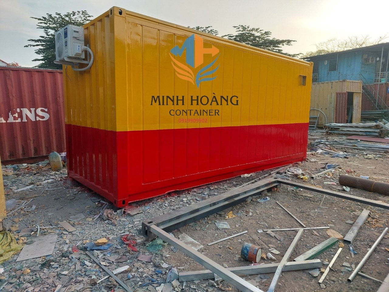 container văn phòng 20feet làm từ vỏ container lạnh sơn mới đỏ vàng